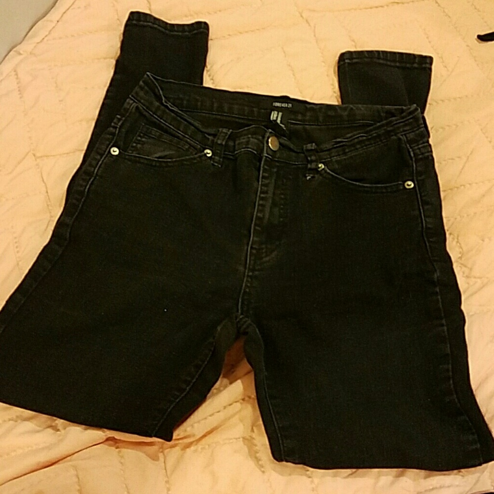 ❣F21 Black jeans size 27